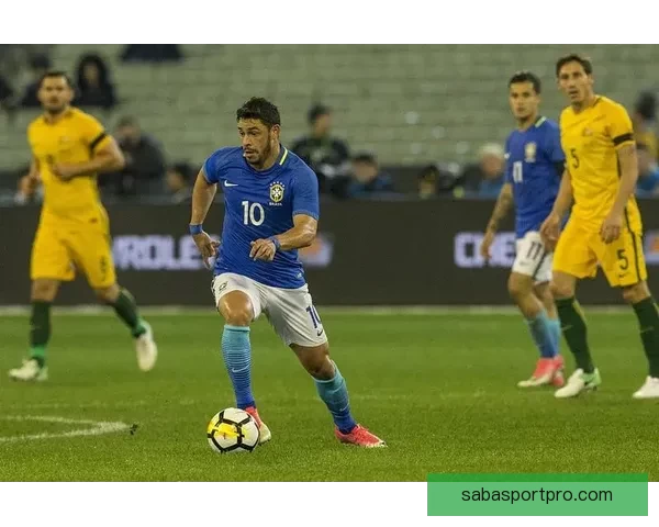 朱利亚诺分享教练指导下斜向内切踢球的新尝试与体会