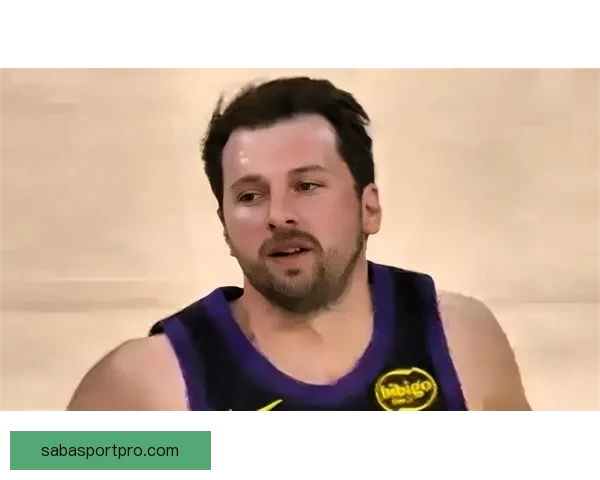 东契奇42分12助攻创里程碑湖人复仇骑士詹姆斯1229胜登顶胜场王